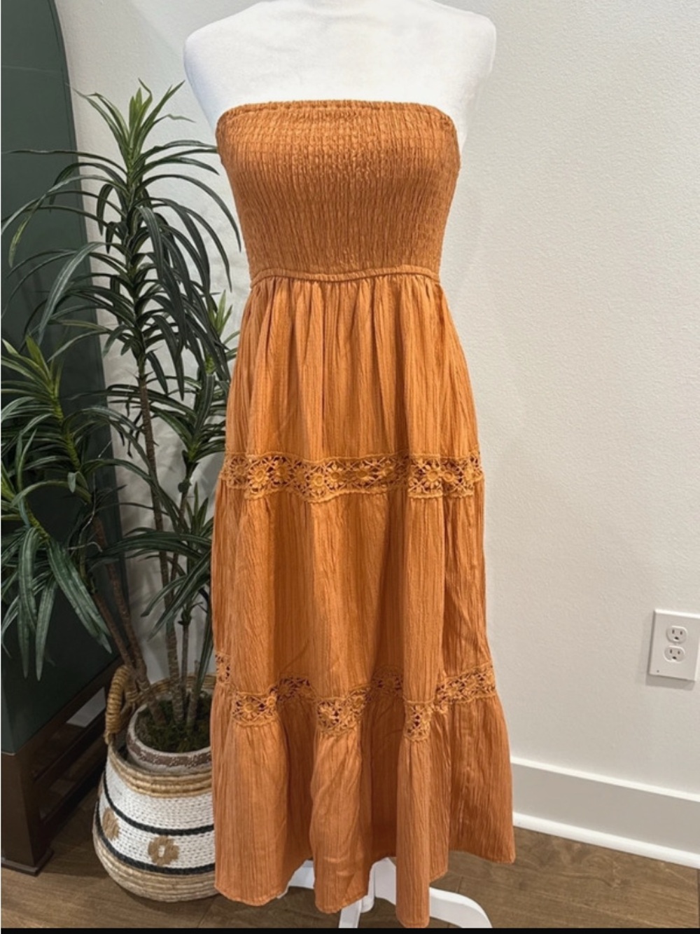 New With Tag Shein Maxi Dress Size S-4 Stretchable